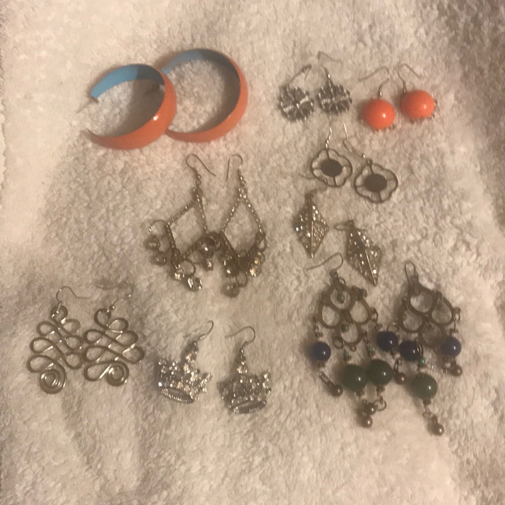9 pairs of earrings